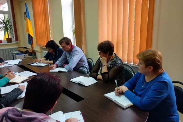 Зустріч з експертом з питань місцевих фінансів Зустріч з експертом з питань місцевих фінансів