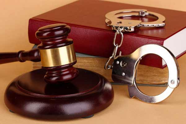 Послуги адвоката з кримінальних справах