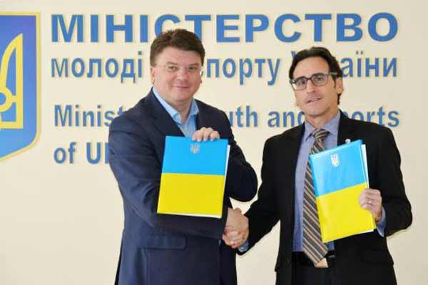 Співпраця з Корпусом миру Співпраця з Корпусом миру