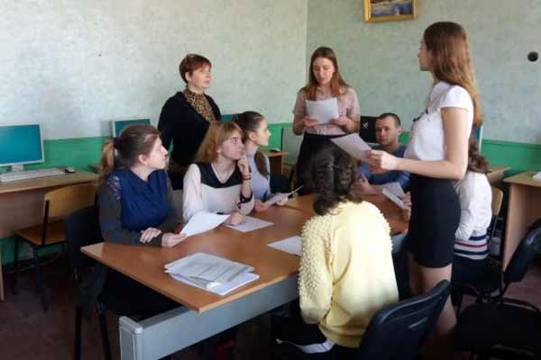  У Гребінківській гімназії пройшли виховні заходи до Дня <b>початку</b> кримського спротиву 