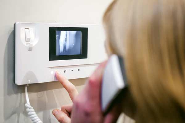 Что следует учитывать когда выбираете видеодомофон? Что следует учитывать когда выбираете видеодомофон?