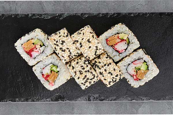 Доставка роллов по всему Киеву!