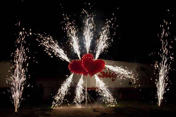 Фейєрверки - краще оформлення заходу Фейєрверки - краще оформлення заходу