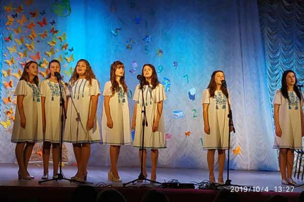 Гребінківська об'єднана громада вітала освітян з професійним святом