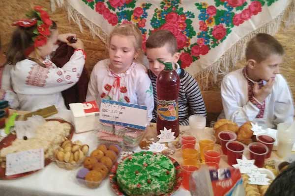 Благодійний осінній ярмарок у ЗОШ №1