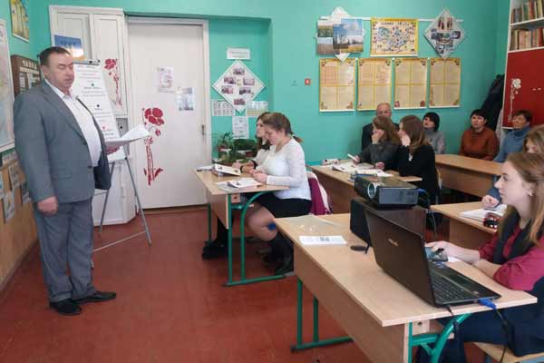 Вчитель завжди навчає і навчається Вчитель завжди навчає і навчається