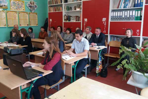 Вчитель завжди навчає і навчається Вчитель завжди навчає і навчається