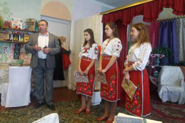 Вчитель завжди навчає і навчається Вчитель завжди навчає і навчається