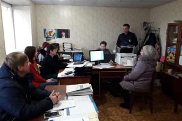 На Гребінківщині дільничні офіцери поліції звітують перед населенням