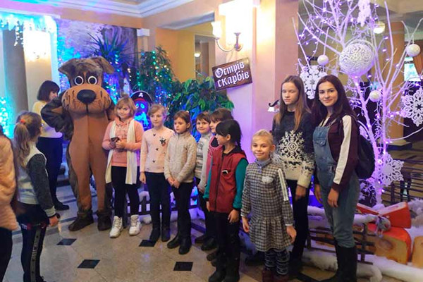 Свято біля Головної ялинки області Свято біля Головної ялинки області