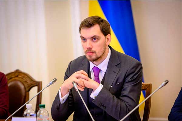  Олексій Гончарук: З <b>1</b> <b>квітня</b> українці отримають безоплатний гарантований пакет медпослуг 