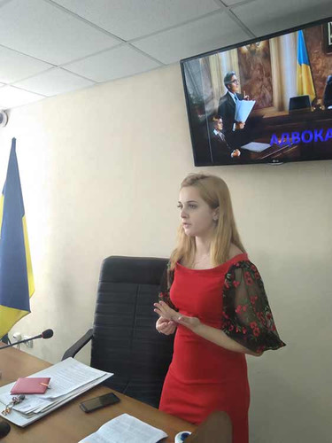 Дев'ятикласники завітали до суду