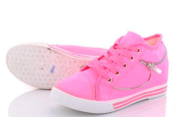 Кроссовки - фаворит и главный тренд сезона Кроссовки - фаворит и главный тренд сезона