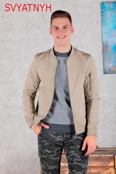 Подбор мужских курток в Святных Подбор мужских курток в Святных