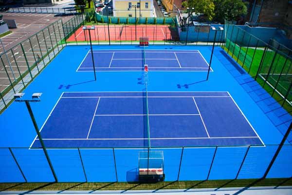 Уход за грунтовым кортом