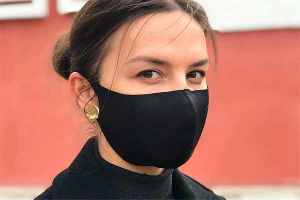 Защитная маска для лица из неопрена Защитная маска для лица из неопрена