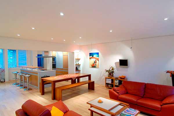 Преимущества натяжных потолков