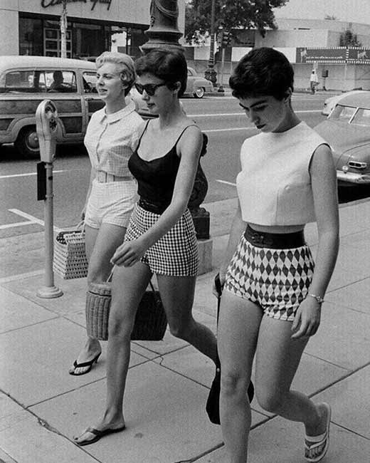 Девушки семидесятых : естественная красота и сексуальность Девушки семидесятых : естественная красота и сексуальность