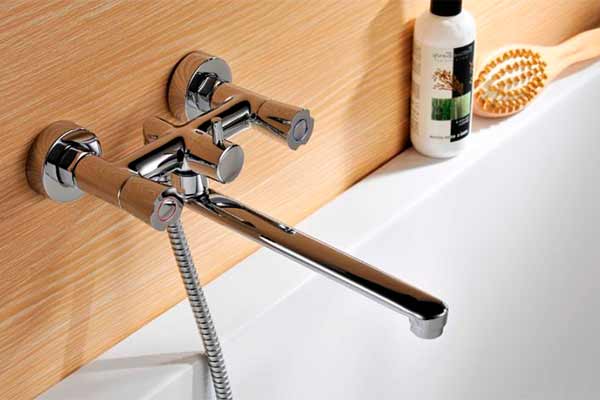 Какой смеситель подобрать в ванну?