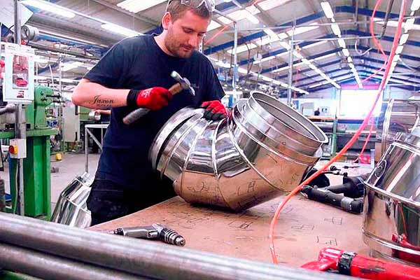 Работа заграницей. С чего начать и о чем помнить при поисках?