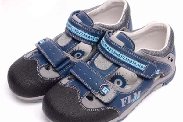 Самая комфортная летняя обувь для мальчиков