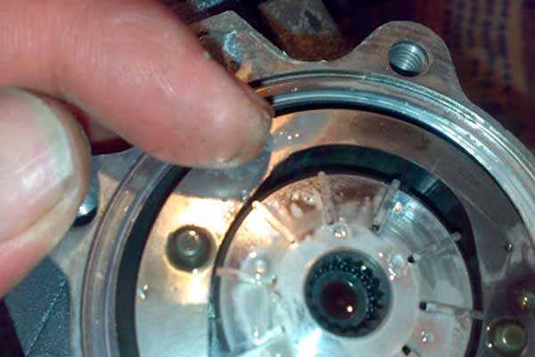 Причины поломки насоса ГУР