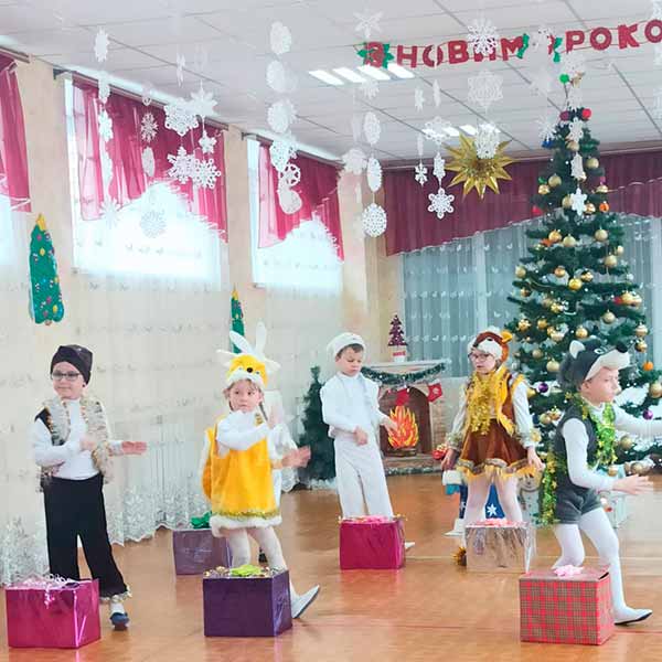 ДНЗ «Веселка»: Святкувати нам вже час, з Новим Роком, друзі, вас!