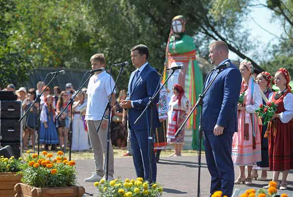 Дмитро Разумков на Сорочинському ярмарку