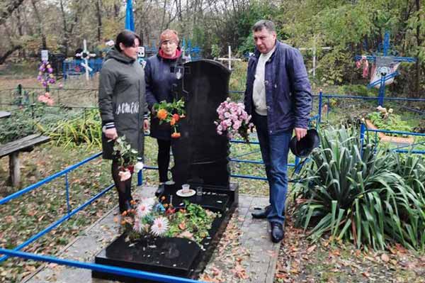Напередодні свята в Гребінківській громаді вшанували пам'ять загиблих Напередодні свята в Гребінківській громаді вшанували пам'ять загиблих