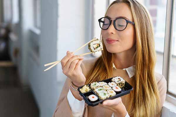 Заказать суши на дом на день рождения - почему бы нет?