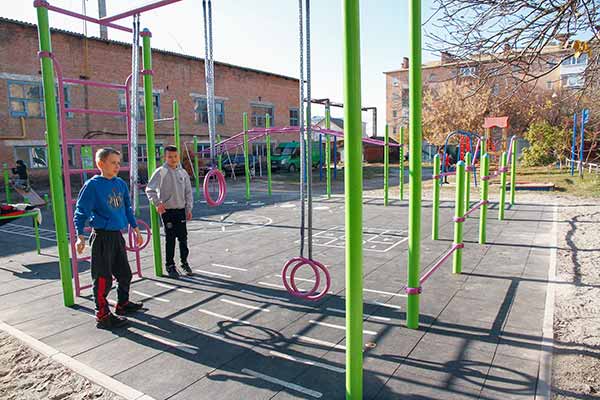 На Полтавщині встановили перші 13 майданчиків На Полтавщині встановили перші 13 майданчиків