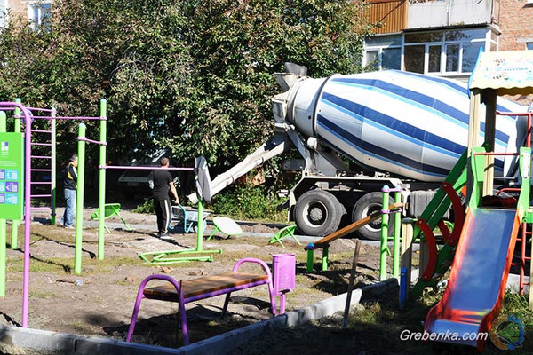 спортмайданчик у Гребінці