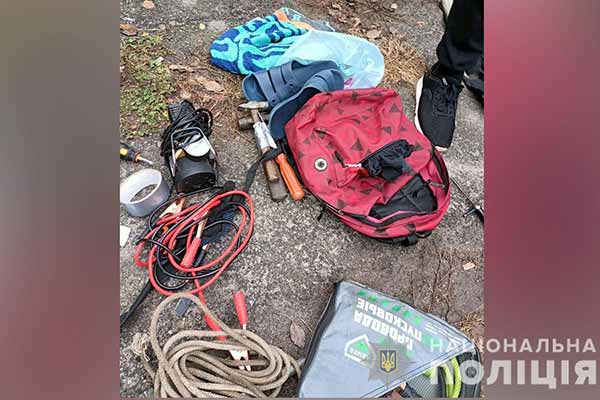 На Полтавщині затримали крадіїв платіжних терміналів IBox