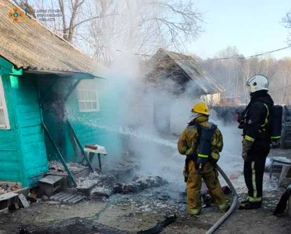Під час пожежі в будинку у Миргородському районі загинула жінка