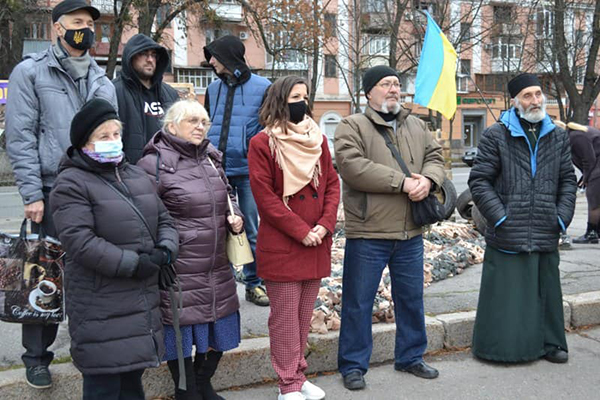 У Полтаві відзначили День Гідності і Свободи У Полтаві відзначили День Гідності і Свободи
