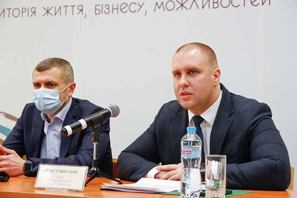 Учителям Полтавщини вручили майже 2500 ноутбуків