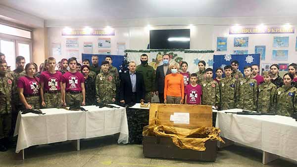 Опорний заклад «Вовчицький ліцей ЛМР» отримав навчальну зброю Опорний заклад «Вовчицький ліцей ЛМР» отримав навчальну зброю