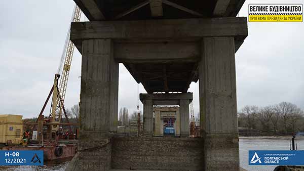 На Полтавщині ремонтують старий міст через річку Сула