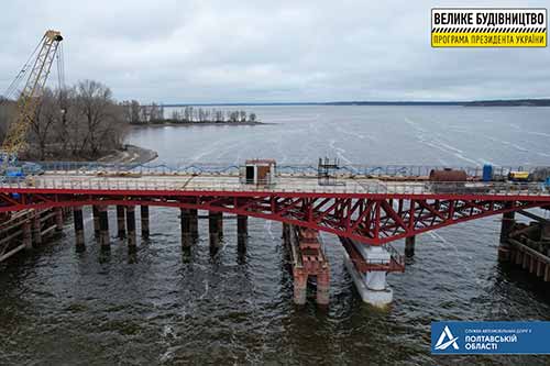 На Полтавщині ремонтують старий міст через річку Сула (ФОТО)