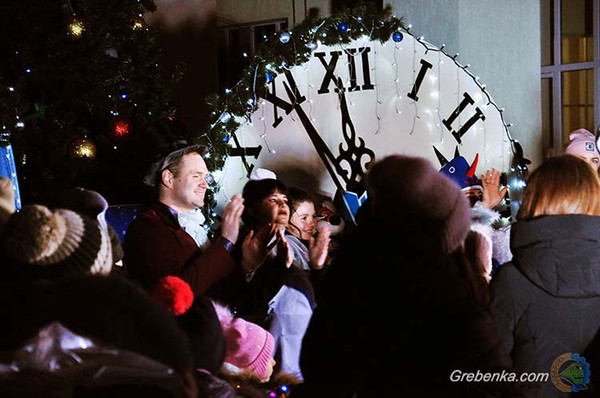 У Гребінці засяяла новорічна ялинка