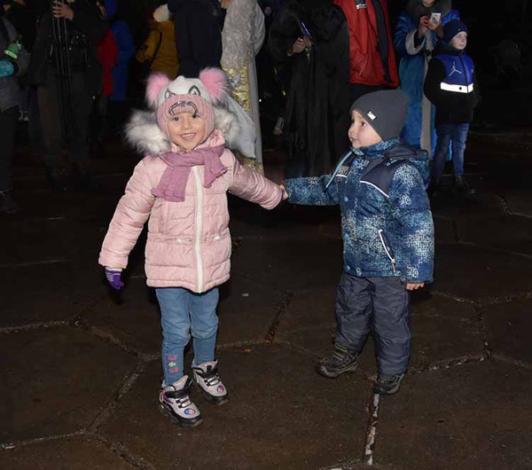 У Пирятині засяяла головна ялинка