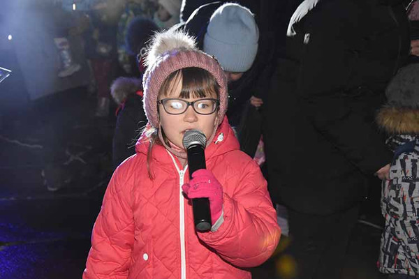 У Пирятині засяяла головна ялинка