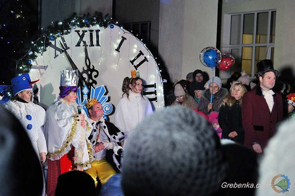 У Гребінці засяяла новорічна ялинка