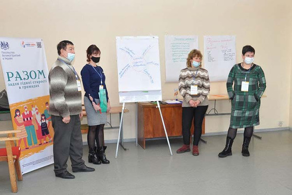 У Гребінці соціальні робітники навчалися долати емоційне вигорання