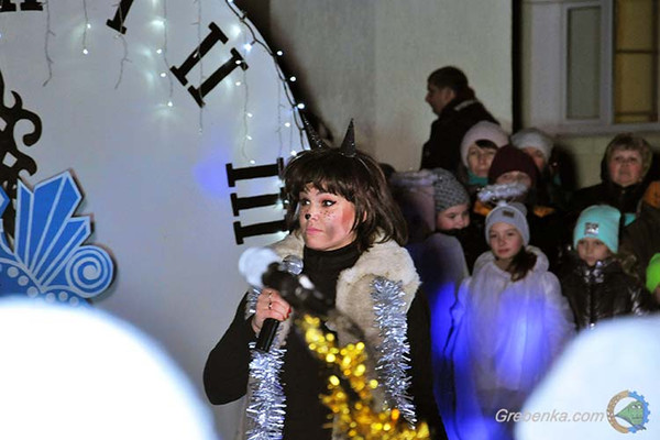 У Гребінці засяяла новорічна ялинка