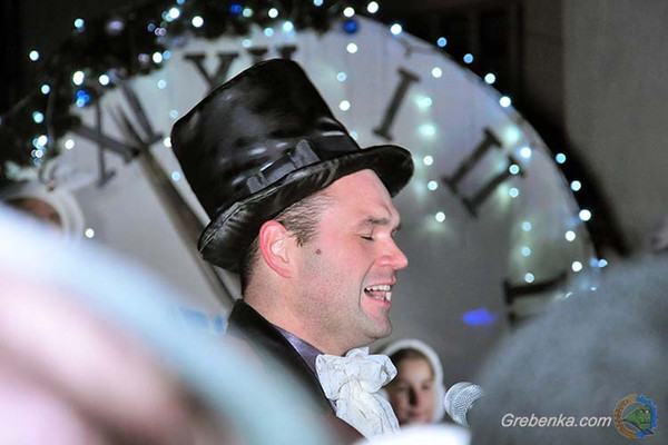 У Гребінці засяяла новорічна ялинка