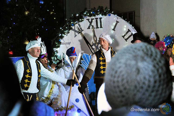 У Гребінці засяяла новорічна ялинка