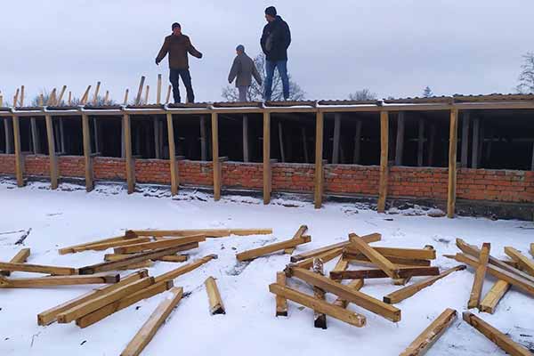 У Смотриках ліквідовують наслідки негоди