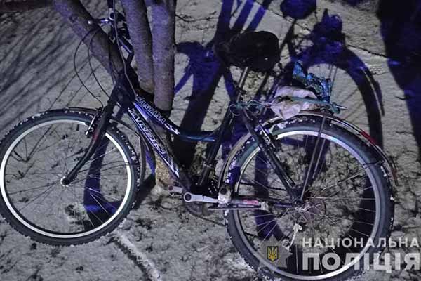 На Полтавщині невідомий збив велосипедиста і втік з місця...