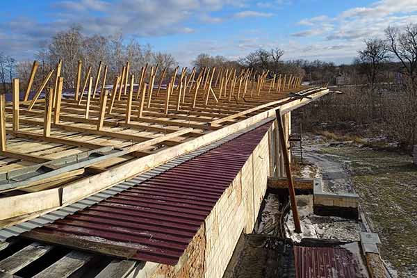 У Смотриках ліквідовують наслідки негоди